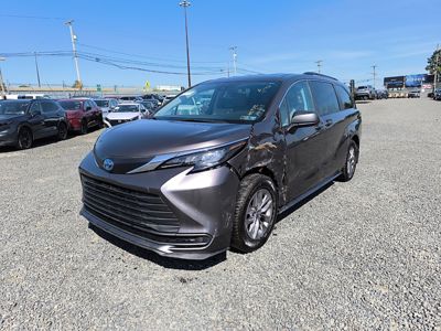 2024 Toyota Sienna LE AWD 2.5L Hybrid