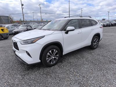 2023 Toyota Highlander XLE AWD 2.4L