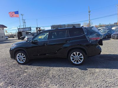 2023 Toyota Highlander Limited 2.5L Hybrid