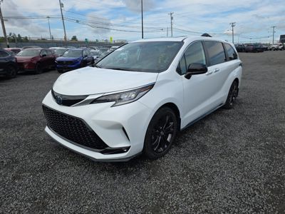 2023 Toyota Sienna XSE 2.5L Hybrid