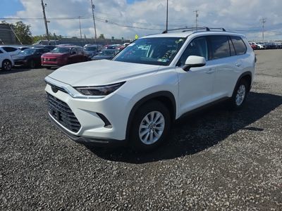 2026 Toyota Grand Highlander XLE AWD 2.5L Hybrid