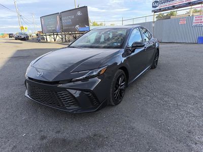 2025 Toyota Camry SE 2.5L Hybrid