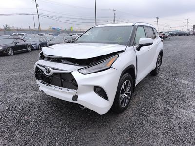 2025 Toyota Highlander XLE AWD 2.5L Hybrid