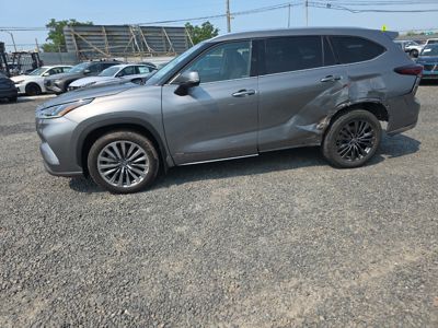 2025 Toyota Highlander 25th Anniversary AWD 2.5L Hybrid