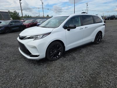 2023 Toyota Sienna XSE 2.5L Hybrid