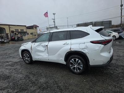 2024 Toyota Highlander XLE AWD 2.4L