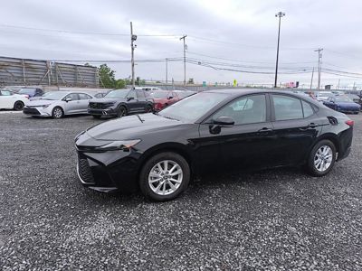 2025 Toyota Camry LE 2.5L Hybrid