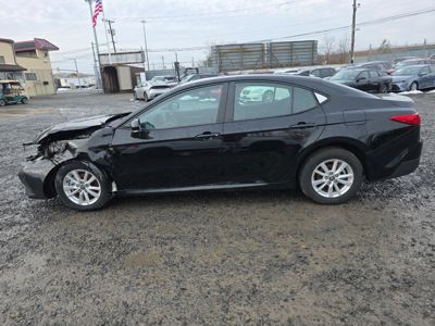2025 Toyota Camry LE 2.5L Hybrid