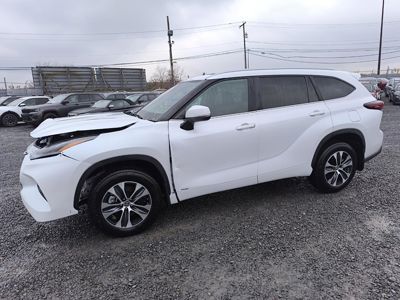 2025 Toyota Highlander XLE AWD 2.5L Hybrid