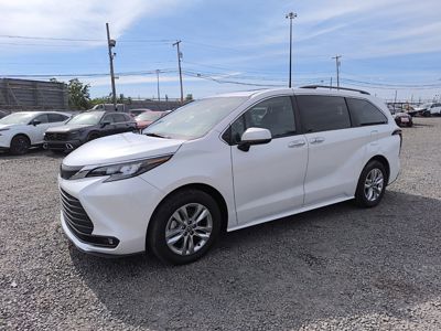 2026 Toyota Sienna XLE AWD 2.5L Hybrid