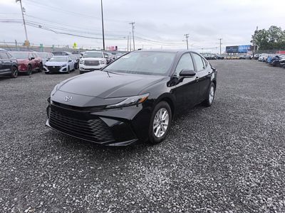 2025 Toyota Camry LE 2.5L Hybrid