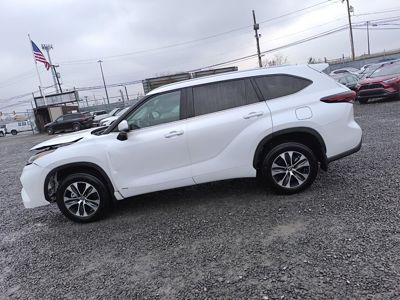 2025 Toyota Highlander XLE AWD 2.5L Hybrid