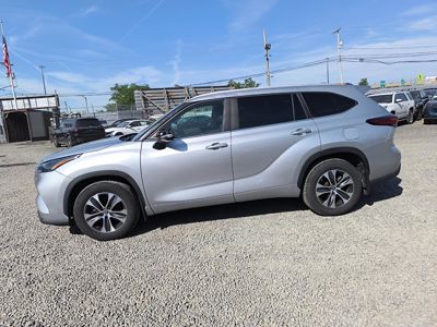 2023 Toyota Highlander XLE 2.4L