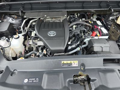 2023 Toyota Highlander XLE 2.4L