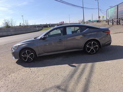 2025 Nissan Altima SR 2.5L