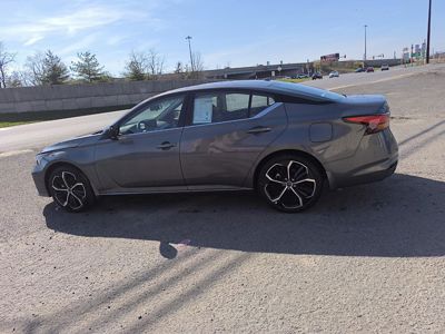 2025 Nissan Altima SR 2.5L