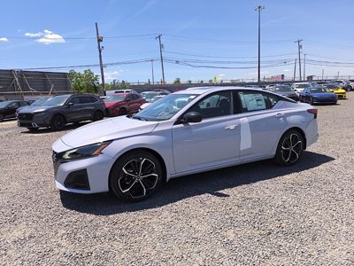 2025 Nissan Altima SR 2.5L