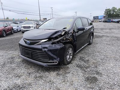 2024 Toyota Sienna XLE 2.5L Hybrid