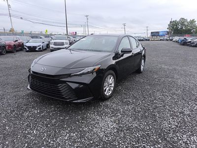 2025 Toyota Camry LE 2.5L Hybrid