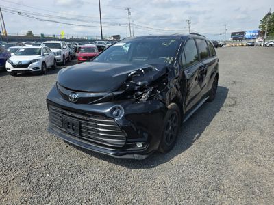 2026 Toyota Sienna Woodland XLE AWD 2.5L Hybrid
