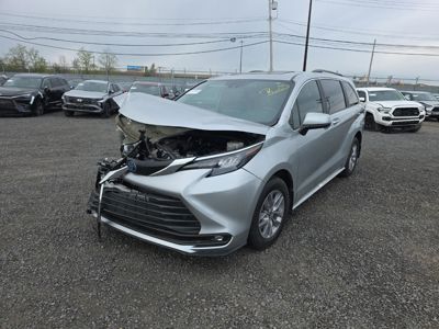 2025 Toyota Sienna XLE 2.5L Hybrid