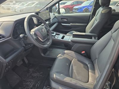 2026 Toyota Sienna Woodland XLE AWD 2.5L Hybrid