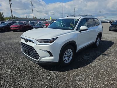 2026 Toyota Grand Highlander XLE AWD 2.5L Hybrid