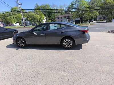 2025 Nissan Altima