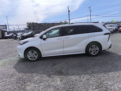 2026 Toyota Sienna XLE AWD 2.5L Hybrid