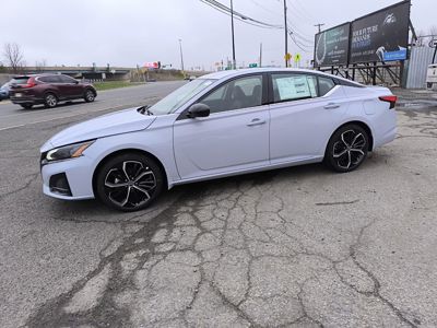 2025 Nissan Altima SR 2.5L