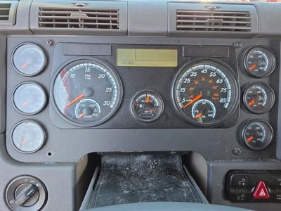 2018 Freightliner Cascadia 125" 6X4 12.8L DD13