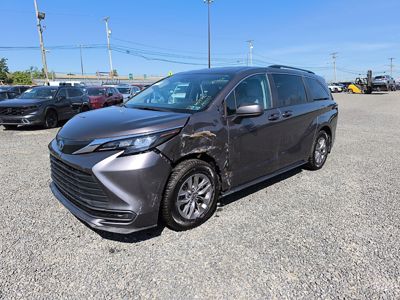 2024 Toyota Sienna LE AWD 2.5L Hybrid