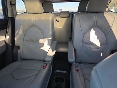 2023 Toyota Highlander Platinum AWD 2.5L Hybrid