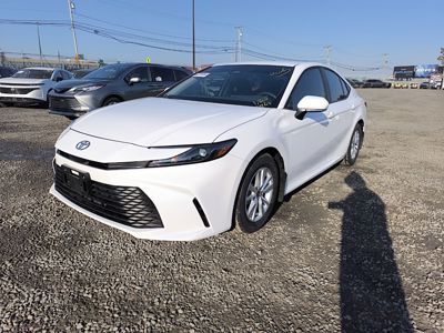 2026 Toyota Camry LE 2.5L Hybrid