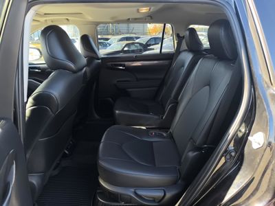 2023 Toyota Highlander Limited 2.5L Hybrid
