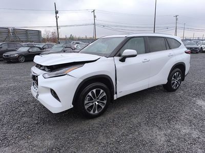 2025 Toyota Highlander XLE AWD 2.5L Hybrid