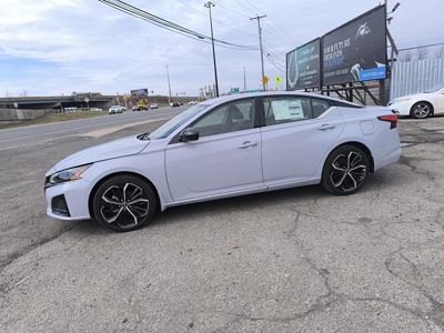 2025 Nissan Altima SR 2.5L