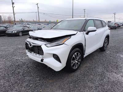 2025 Toyota Highlander XLE AWD 2.5L Hybrid