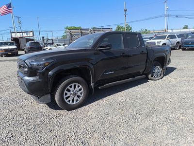 2025 Toyota Tacoma SR-5 4X4 2.4L