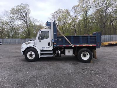 2009 Freightliner M2