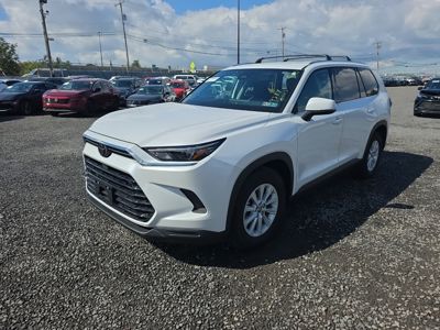 2026 Toyota Grand Highlander XLE AWD 2.5L Hybrid