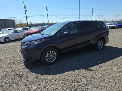 2024 Toyota Sienna LE AWD 2.5L Hybrid