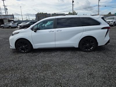 2023 Toyota Sienna XSE 2.5L Hybrid
