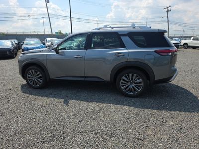 2025 Nissan Pathfinder SL 4X4 3.5L