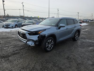 2023 Toyota Highlander XLE AWD 2.5L Hybrid