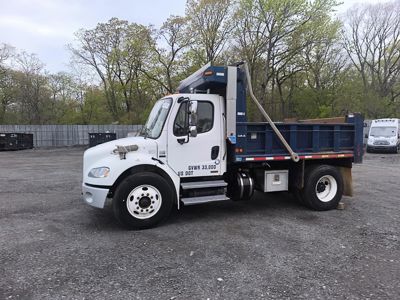 2009 Freightliner M2