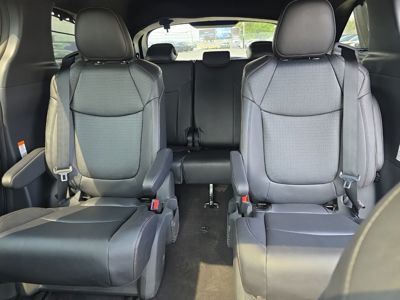2026 Toyota Sienna Woodland XLE AWD 2.5L Hybrid