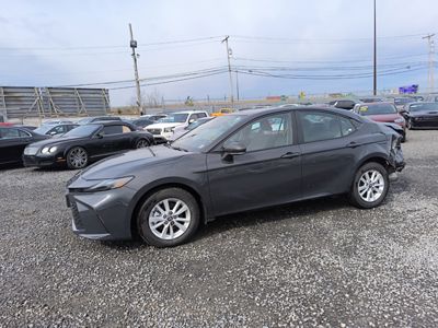 2025 Toyota Camry LE 2.5L Hybrid