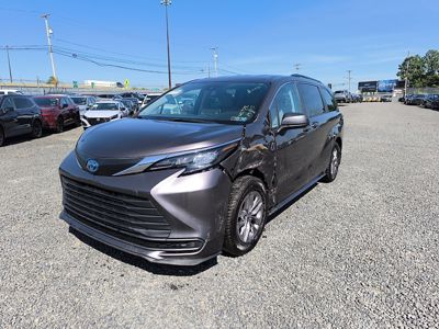 2024 Toyota Sienna LE AWD 2.5L Hybrid