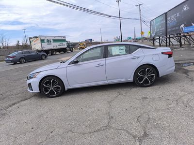 2025 Nissan Altima SR 2.5L
